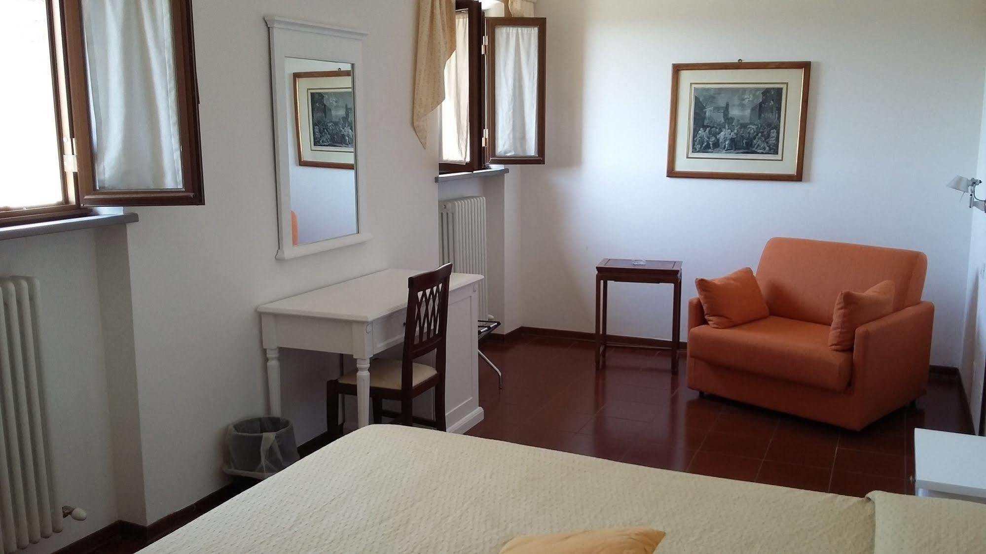 Hotel Porta Romana Di Luce Hotels เซียนา ภายนอก รูปภาพ