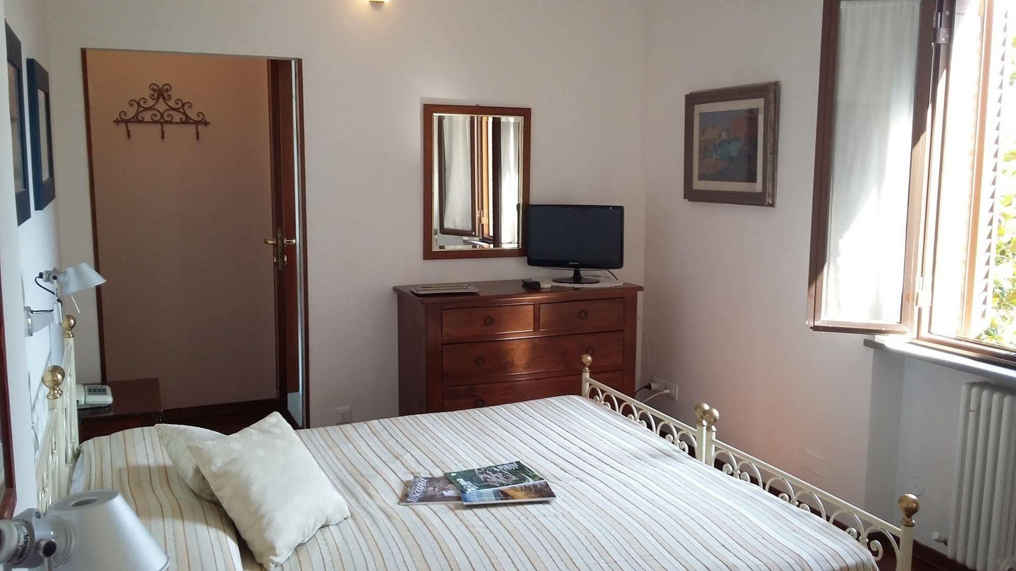 Hotel Porta Romana Di Luce Hotels เซียนา ภายนอก รูปภาพ